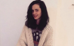 Krysten Ritter Expecting First Child - See Her Baby Bump on 2019 Oscars Red Carpet