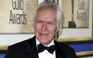 Alex Trebek Determined to Complete 'Jeopardy!' Hosting Duty Despite Stage 4 Cancer
