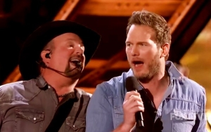 iHeartRadio Awards 2019: Chris Pratt and Garth Brooks Team Up for Hits Medley Performance