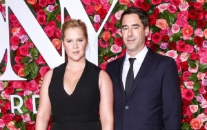 Amy Schumer Half-Asleep When Chris Fischer Proposed to Her