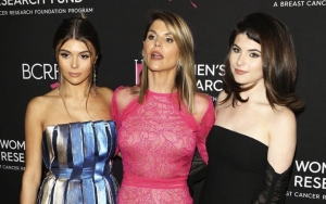 Lori Loughlin's Daughters Keep It Low-Key in First Sighting Since College Admissions Scandal