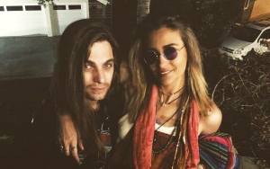 Watch: Paris Jackson Performs With Boyfriend at First Public Concert After Hospitalization