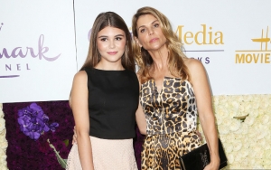 Lori Loughlin and Daughter Show Close Bond in First Pic Together Since College Cheating Scandal