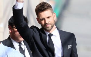 'Bachelor' Star Nick Viall Reveals Passionate Kiss With a Guy - Is He Bisexual?