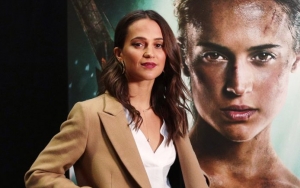 Alicia Vikander Spotted Sporting Crutches When Arriving in Dublin Hotel 
