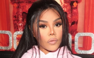 Lil' Kim 'Beyond Upset' About Album Postponement, Accuses Spotify of Hating on Her