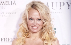 Pamela Anderson Fumes Over Charity Fund Going to Notre Dame in Lieu of Poverty-Stricken Youth