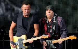 Bruce Springsteen Treats Steven Van Zandt Fans to Surprise Jam Session