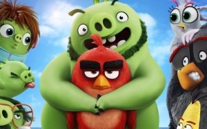 Josh Gad Pulls Catapult Stunt at 2019 Cannes for 'Angry Birds Movie 2' Launch 