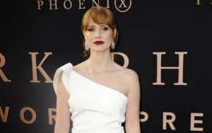 Jessica Chastain Sports Wrist Cast at 'Dark Phoenix' Premiere Post-Surgery