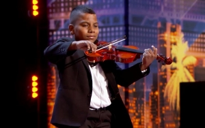 'America's Got Talent' Recap: Simon Cowell Gives His Golden Buzzer to This Talented Violinist