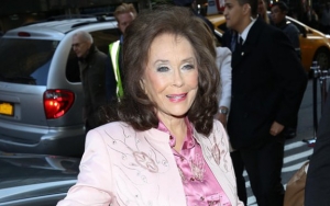 Loretta Lynn Fuming Mad Over False Rumors of Her on Deathbed
