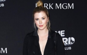 Ireland Baldwin Gets Naked on a Beach to Share Empowering 'Love Your Body' Message 