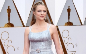 Teresa Palmer Shares Footage of 'Ghostly' Experience With Moving Bottle Cap  