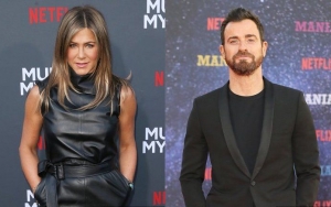 Jennifer Aniston and Justin Theroux Hold Hands at Funeral Service for Their Dog Dolly