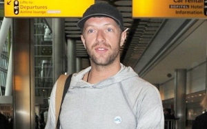 Chris Martin Comes to Woman's Aid After His Driver Runs Over Her Foot