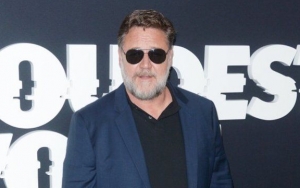 Russell Crowe Lashes Out at Report of Bad Breath and Body Odor