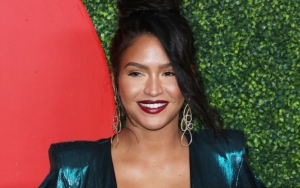 Pregnant Cassie Posts Naked Picture on Her 33rd Birthday