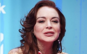 Lindsay Lohan Gives a Taste of New Single 'Xanax'