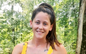 Jenelle Evans Wards Off Fourth Pregnancy Rumor, Fans Defend Her 'Fat' Belly