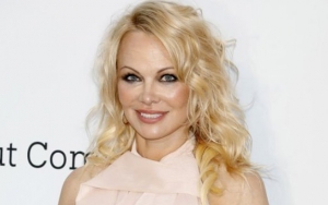 Pamela Anderson Presses Toronto Film Festival to Cut Ties With Canada Goose