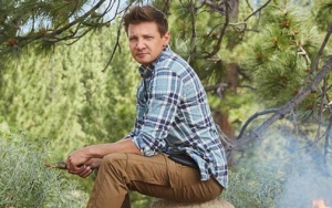 Jeremy Renner Blames Manipulative Trolls for Shutting Down of Official App