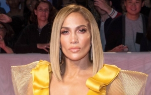 Jennifer Lopez Almost Falls Off Balcony at TIFF in Freaky Video