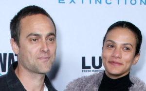 Stuart Townsend Hopes to Resolve Domestic Violence Charge Speedily Post-Arrest 