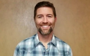 Josh Turner Creates GoFundMe Account for Crew Members Injured in Fatal Bus Crash