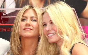 Chelsea Handler Denies Having Feud With Jennifer Aniston