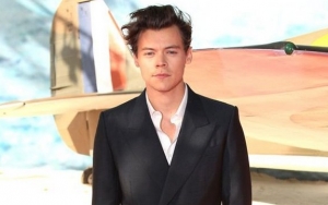 Harry Styles Encourages Fans to Go to Therapy Before Splurging on Tickets to His Shows
