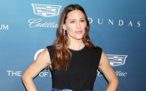 Jennifer Garner Crying When Singing Along to 'Sound of Music'