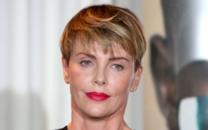 Charlize Theron Dishes How She Injured Her Thumb During Fight Scene Filming