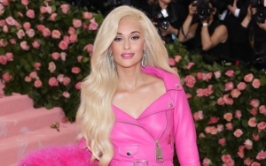 Kacey Musgraves Embarrassed by 'Vibrator' Noise Coming From Her Bag