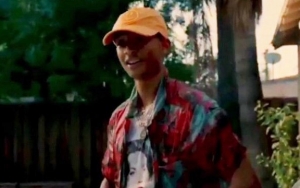 Jaden Smith's Sagging Pants Fall Off While He's Rapping 'Icon'