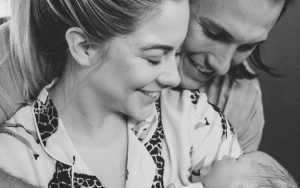 Shawn Johnson Shares a Look at Newborn Baby Girl