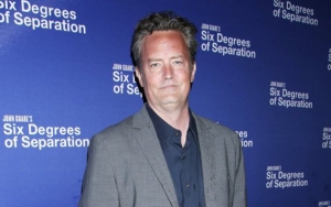 Photo: Matthew Perry Looks Scruffy During Date With Mystery Woman