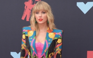 Taylor Swift Gets Thumbs Up to Perform Old Hits at 2019 AMAs