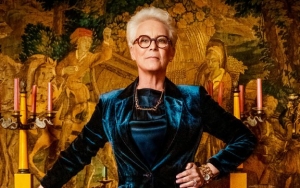 Jamie Lee Curtis Warns Moviegoers Not to Spoil 'Knives Out' Surprise