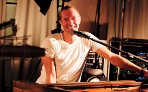 Chris Martin Opens Up About Past Internalized Homophobic