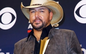 Jason Aldean Performs With Victim of 2017 Shooting During First Return to Las Vegas
