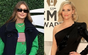 Gigi Hadid Plays Bongos in Impromptu Bar Performance With Reese Witherspoon