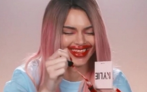 Kendall Jenner Disses Kylie With Clown Lips