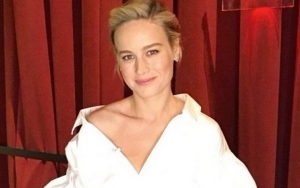 Brie Larson Runs Into Crocodile and Thinks It's Animatronic 