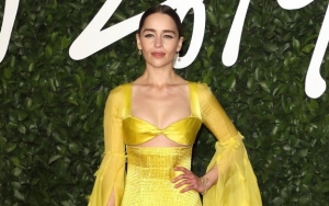 Emilia Clarke Blames Panic Attack Incident for Her Selfie Ban