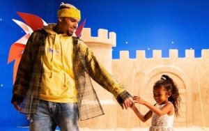 Chris Brown Gifts Daughter Royalty Stack of Cash for Christmas and Fans Are Loving It