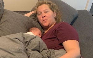 Amy Schumer Stops Breastfeeding Her Baby Son After a Month