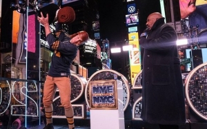 Steve Harvey Pissed at Rob Gronkowski for Destroying His Lego Bust on Live TV