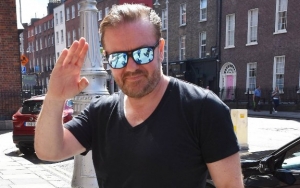 Ricky Gervais Cautious About Golden Globes Jokes After Kevin Hart's Oscars Controversy