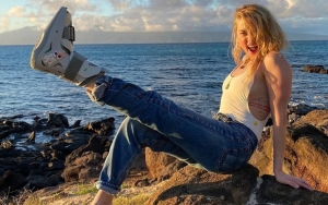 Amber Heard Pokes Fun at Ankle Injury in Hawaii Vacation Posts